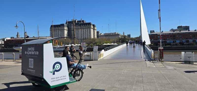 Billet Découvrez Puerto Madero à bord du MOBI, le nouveau moyen de transport touristique.