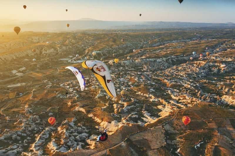 Depuis Urgüp/Göreme : Parapente en tandem en Cappadoce et transfert