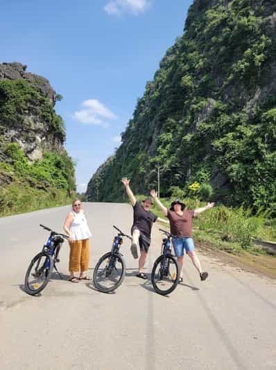 Billet Hanoï : 3 jours à Ninh Binh, croisière 5 étoiles dans la baie d'Ha Long avec balcon