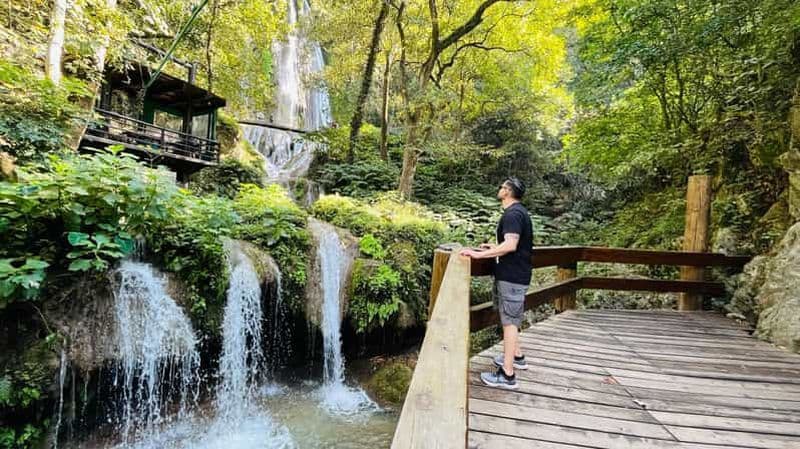 La meilleure excursion à Cola de Caballo + guide + transfert + billets