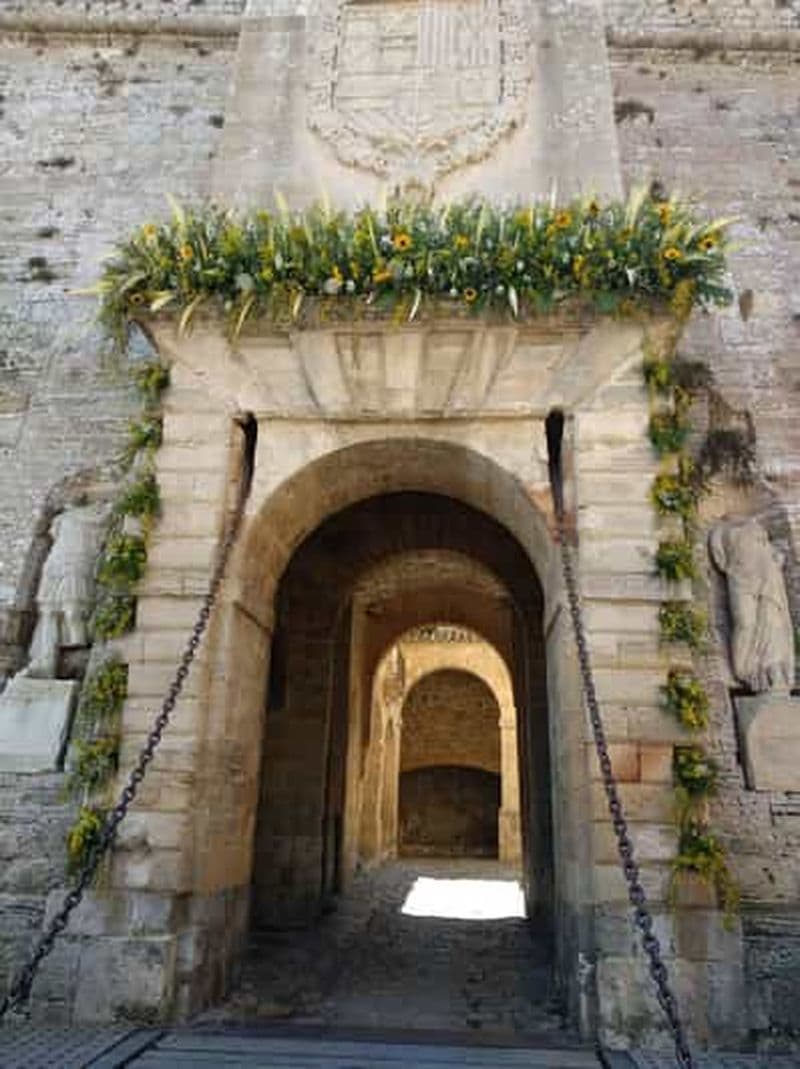 Billet TOUR DES INCONTOURNABLES D'IBIZA : Du patrimoine de l'Unesco aux plus belles plages