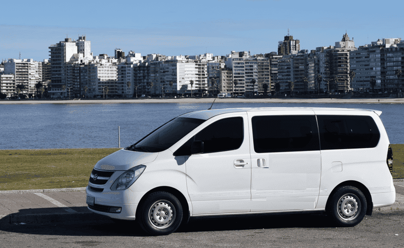 Montevideo : Transfert aller simple ou aller-retour partagé à l'aéroport MVD