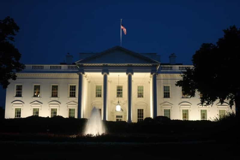 Billet Washington D.C. : visite en bus nocturne du National Mall avec plus de 10 arrêts et billets