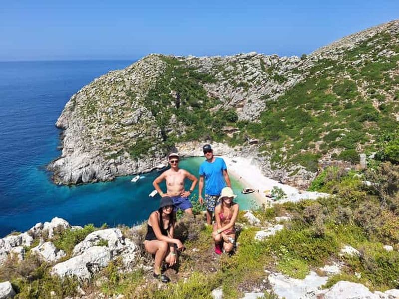 Billet Vlorë : Excursion en hors-bord à la baie de Grama avec plongée en apnée et baignade