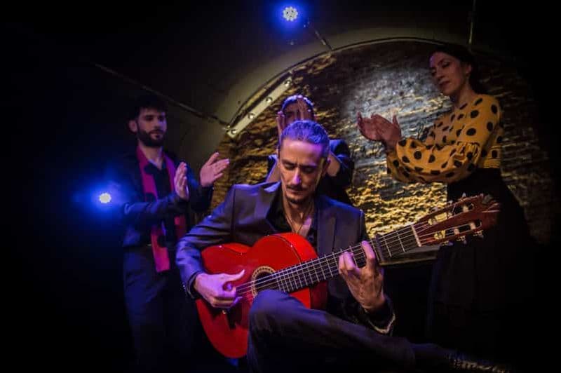 Billet Madrid : La Cueva de Lola Billets pour le spectacle de flamenco avec boisson