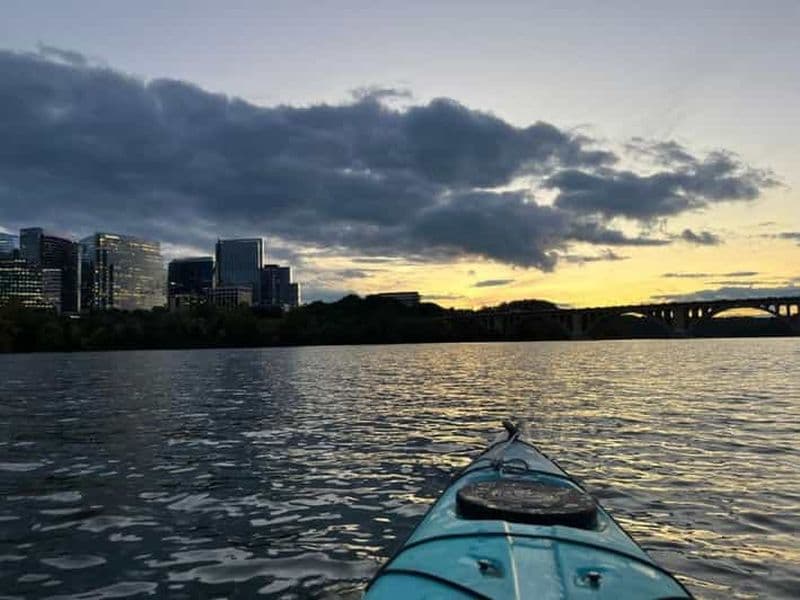Washington DC : Visite guidée en kayak au coucher du soleil depuis Key Bridge