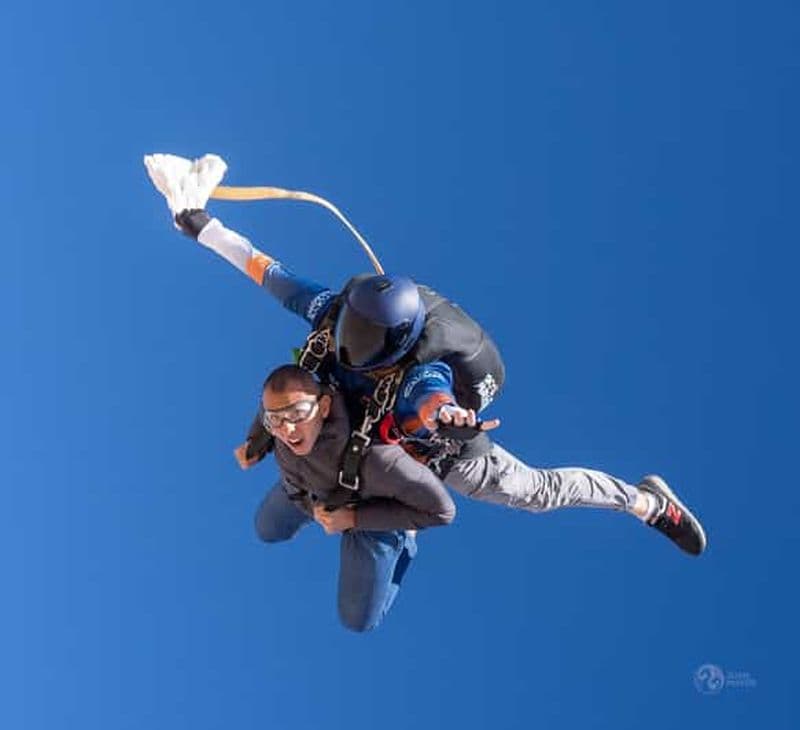 Nouvelle capitale : Saut en parachute au Caire, en Égypte