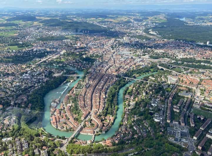 Berne : Excursion exclusive en hélicoptère pour 4 personnes au-dessus de la capitale suisse