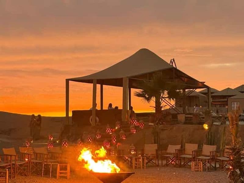 Marrakech : Retraite dans le désert d'Agafay, tente, dîner, spectacle et piscine