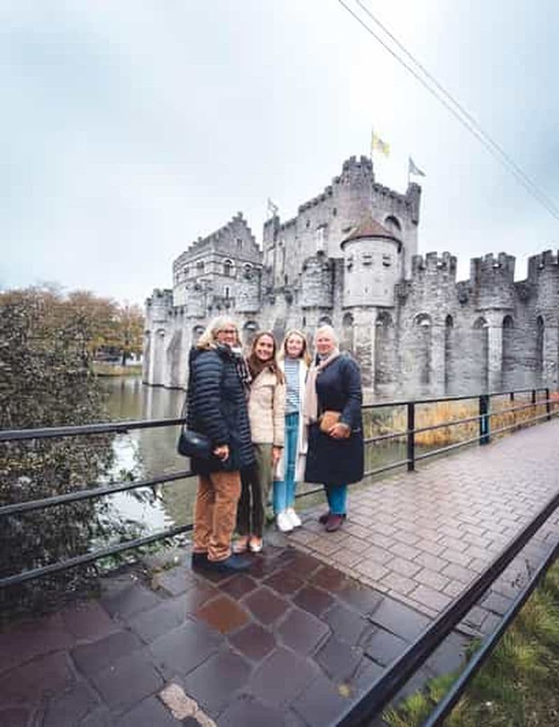 Billet Au départ de Bruxelles : visite privée de Bruges et Gand avec dégustation