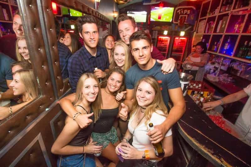 Billet Tournée des bars de la Saint-Sylvestre avec open bar de 2 heures au Sasazu Club