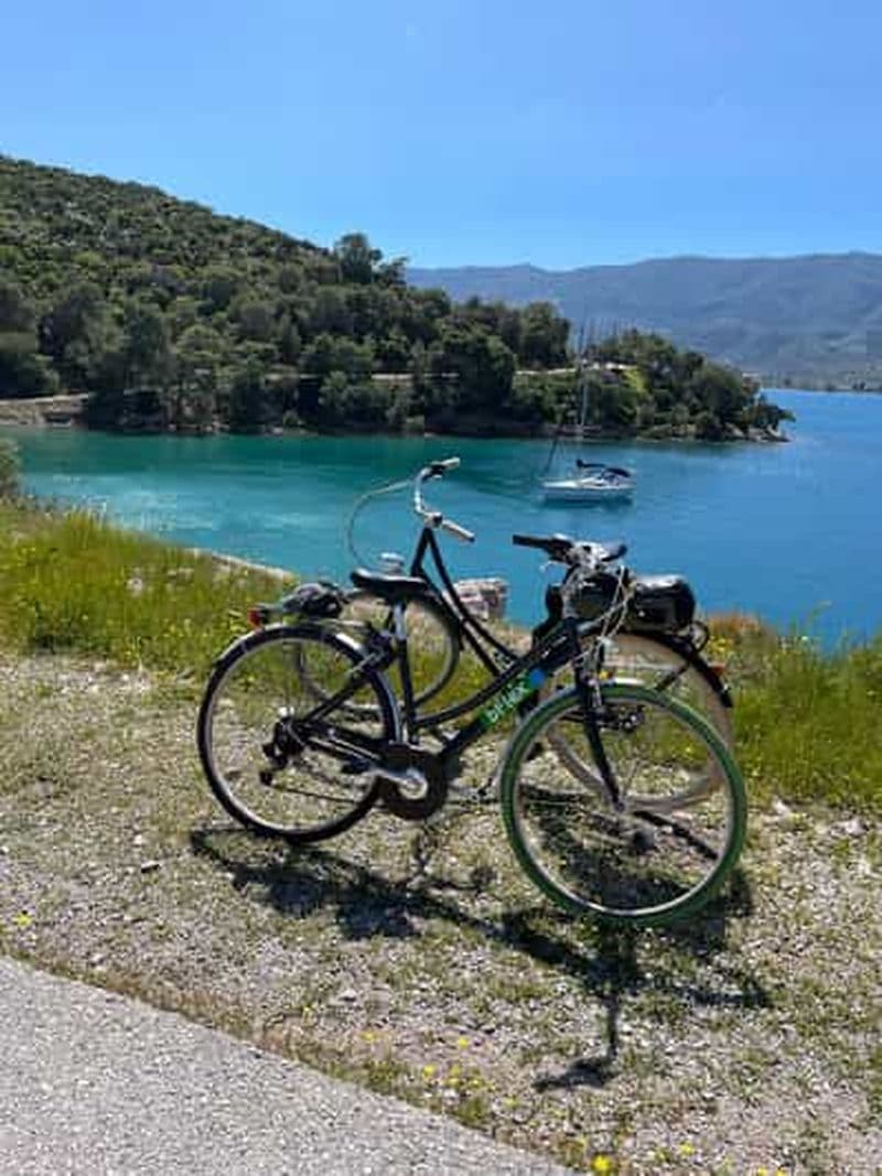 Au départ d'Athènes : excursion d'une journée à vélo et sur l'île de Poros
