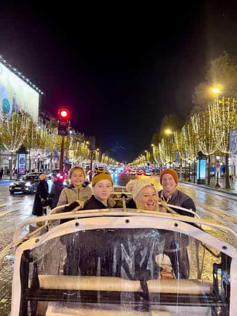 Paris : visite des lumières de Noël en tuk-tuk