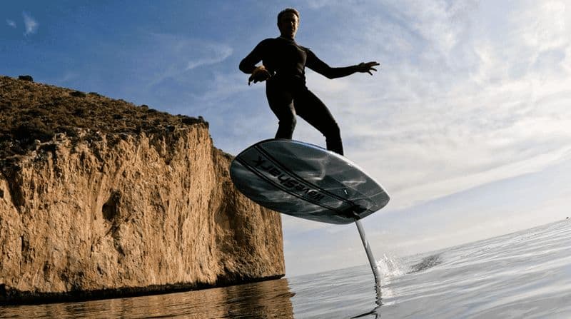 Moraira : Volez au-dessus de l'eau, réservez votre expérience eFoil