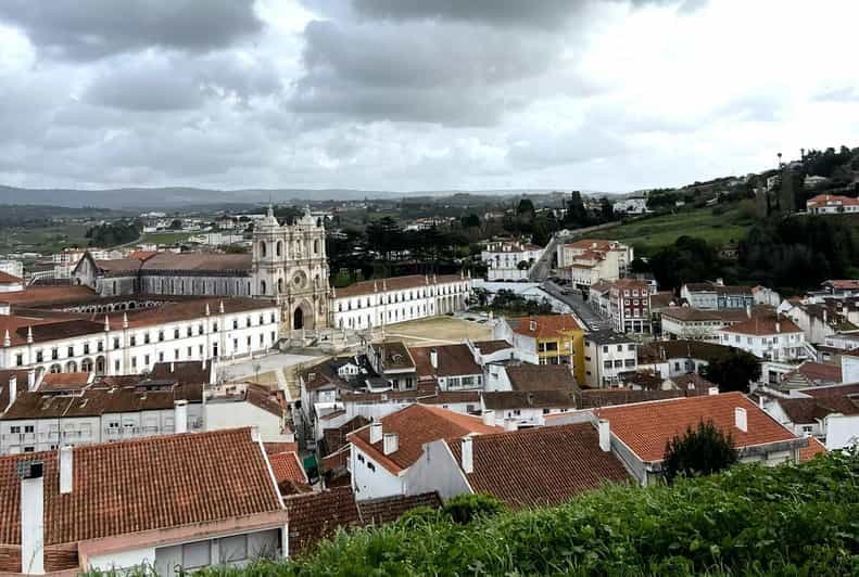 Nazare : Monastère d'Alcobaca et Quinta dos Capuchos E-Bike Tour