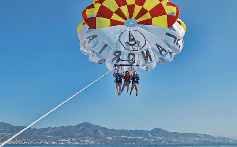Fuengirola : Aventure en parachute ascensionnel depuis le port de Fuengirola
