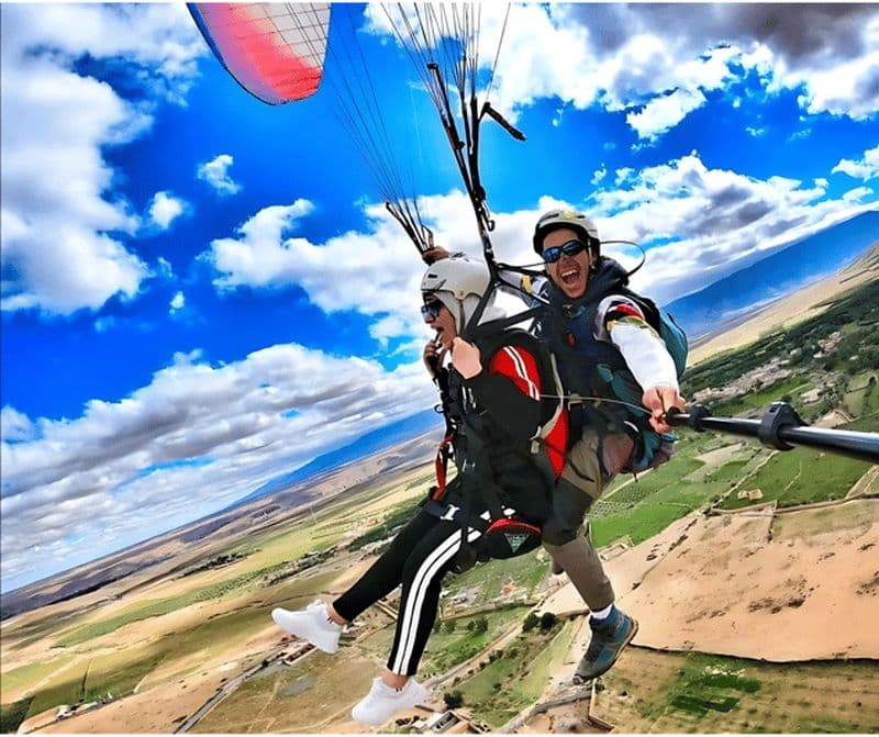 Billet MARRAKECH : excursion en parapente, balade à dos de chameau et thé berbère