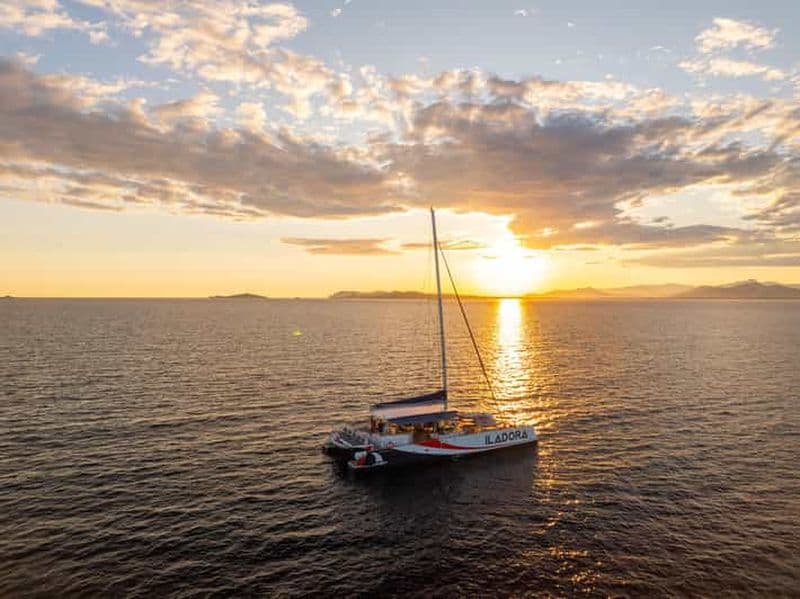 Hyères : Croisière en catamaran au coucher du soleil sur la presqu'île de Giens