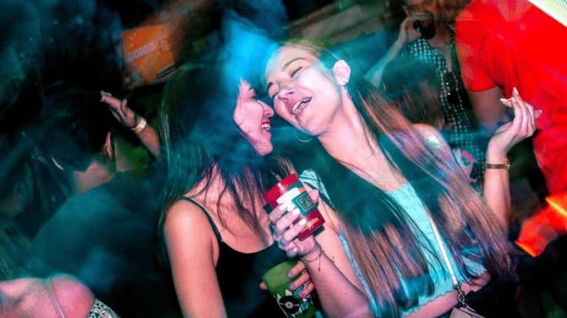 Amsterdam : tournée des bars pour le Nouvel An avec shooters et entrée en boîte de nuit