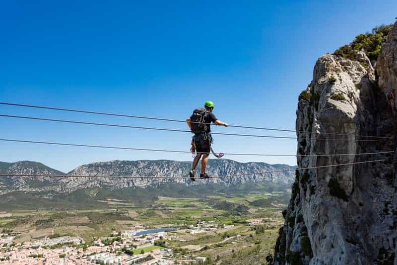 Andorre : aventure via ferrata avec guide et équipement