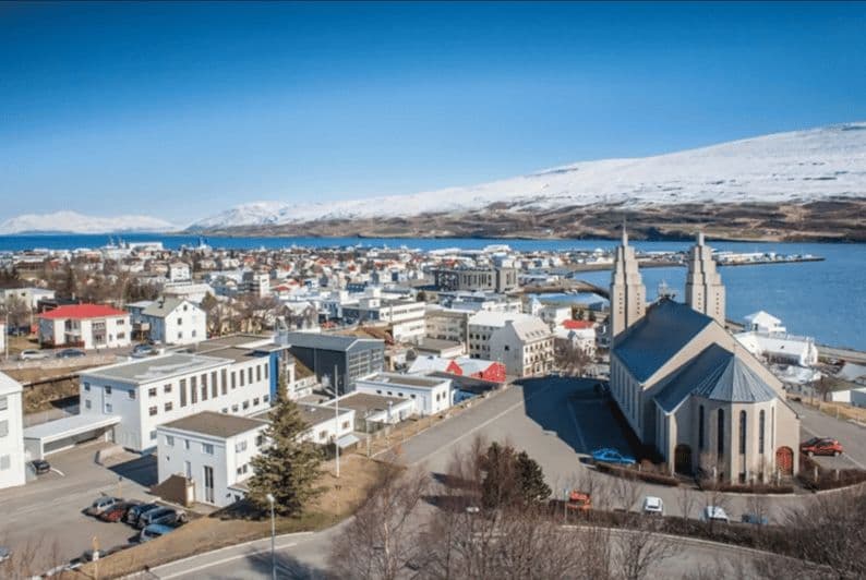 Billet Au départ du port d'Akureyri : Visite de la cascade de Godafoss et de la lagune forestière