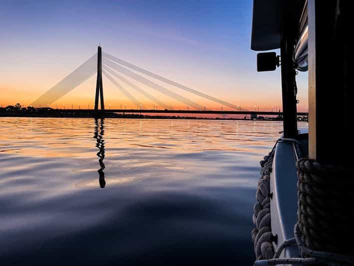 Riga : Croisière au coucher du soleil sur le canal de Riga et la rivière Daugava