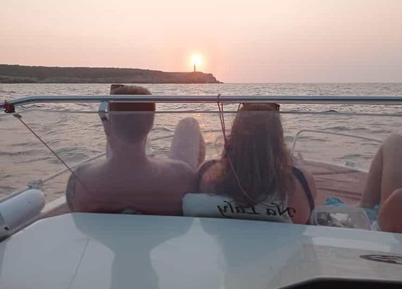 Billet Ibiza : tour du "coucher de soleil" depuis la mer en bateau privé