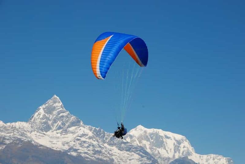 Pokhara : 30 minutes de parapente en tandem