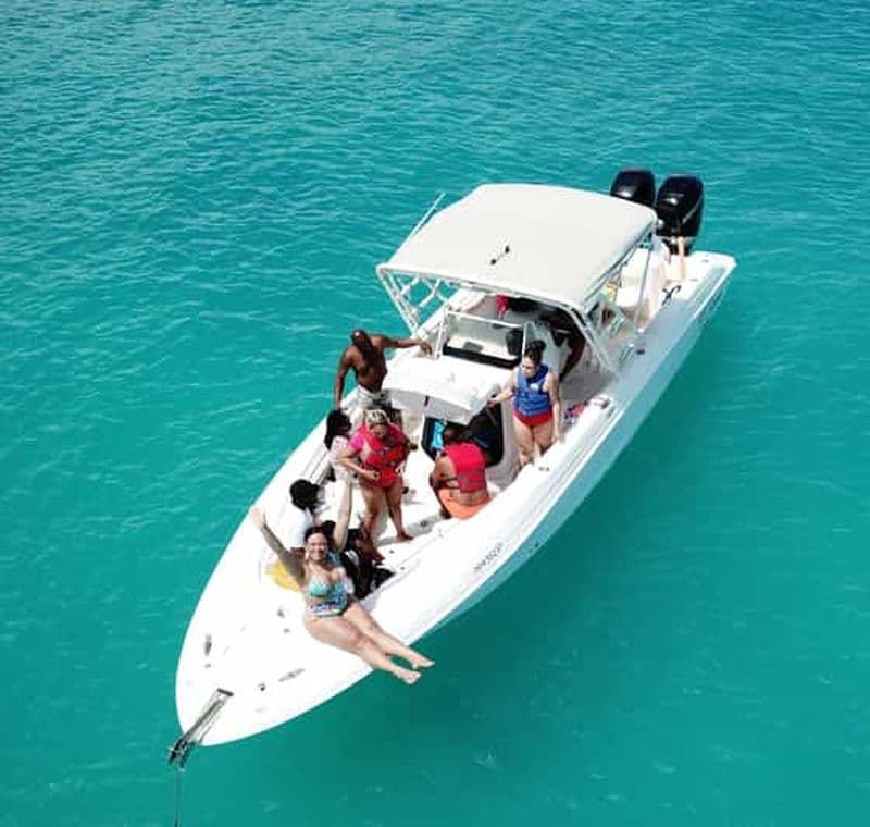 Billet St Martin : Excursion en bateau privé dans une réserve naturelle avec plongée en apnée