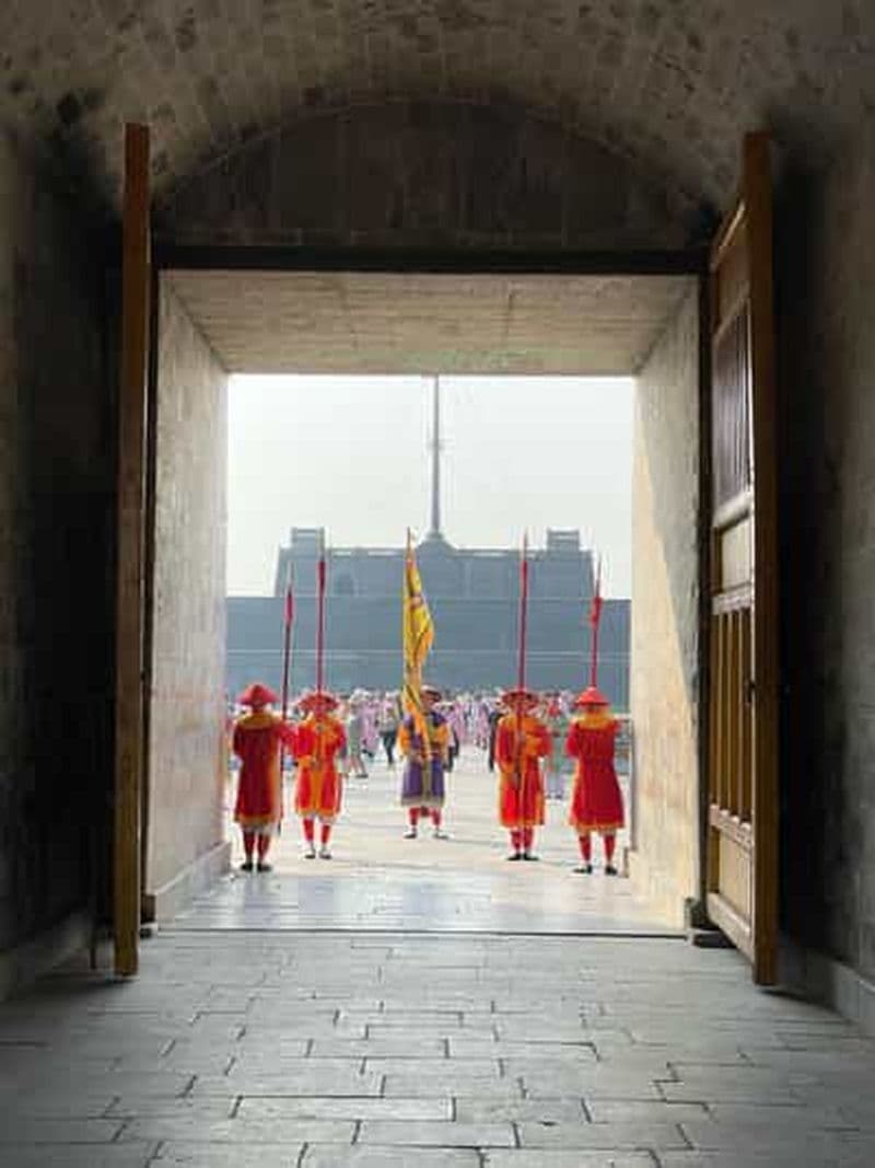Visite à pied de la cité impériale de Hué : citadelle et Cité interdite