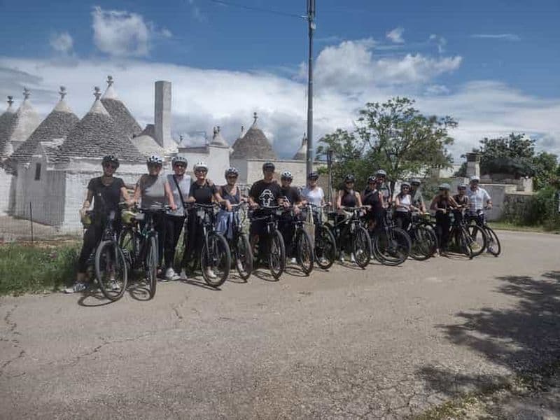 Billet Visite culinaire en ebike : les villages de la vallée d'Itria et la cuisine typique