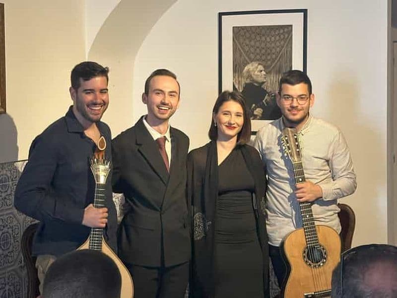 Billet Lisbonne : spectacle de fado intimiste dans le quartier historique du fado