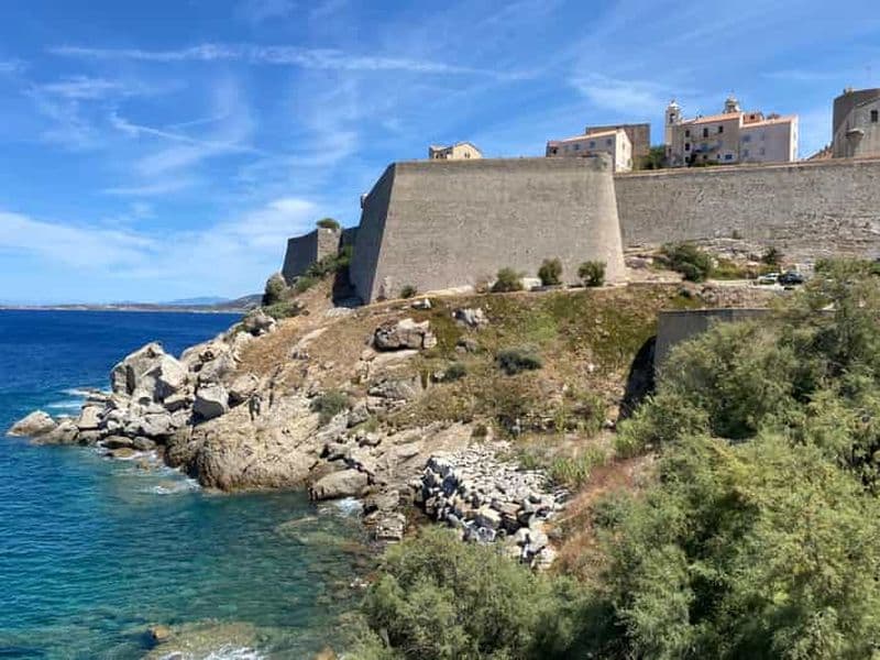 Billet Corse : Excursion d'une journée à Calvi en minibus au départ de Bastia
