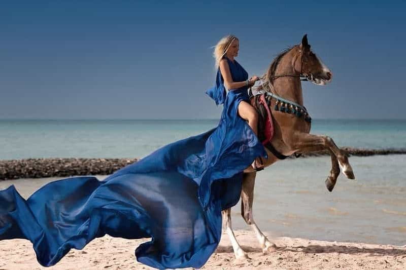 Hurghada : Excursion à cheval dans la mer Rouge et le désert avec baignade