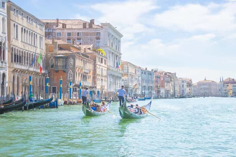 Venise : Promenade en gondole sur le Grand Canal