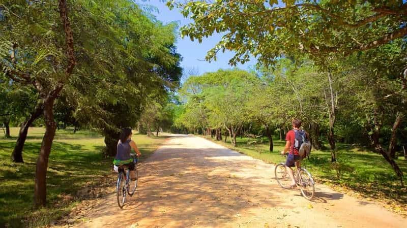 Polonnaruwa : Visite guidée à vélo de l'ancienne ville (tout compris)
