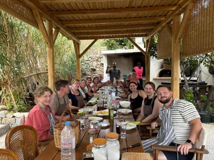 Mélanes : Ferme de Naxos Perivoli et cours de cuisine au feu de bois