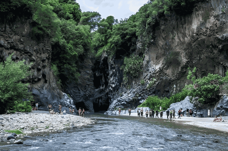 Billet Sicile : visite d'une jounée de l'Etna et des gorges de l'Alcantara avec déjeuner