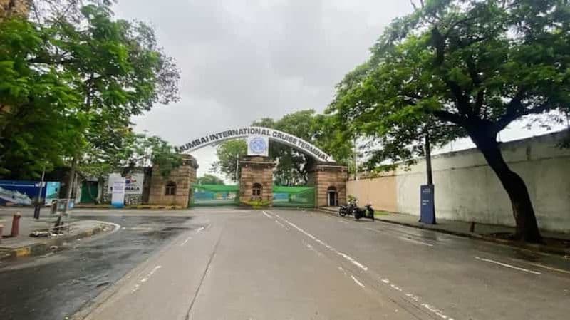 Depuis le port de croisière : visite des grottes d'Elephanta, du village et du patrimoine