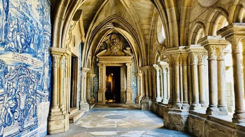 Visite guidée de la cathédrale de Porto avec billets d'entrée