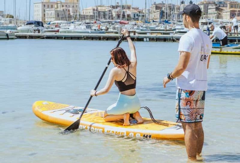 Aci Castello : Visite guidée en SUP