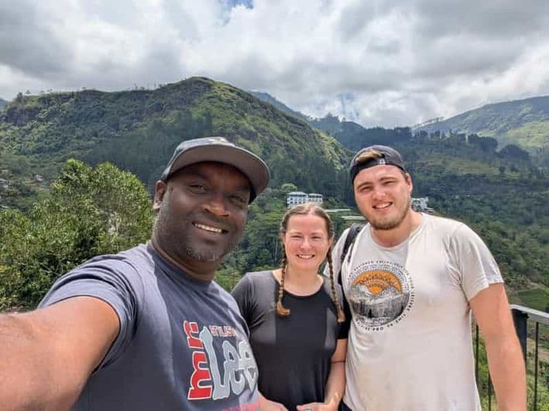 Billet Visite des plantations de thé de Nuwara Eliya et des chutes de Ramboda avec taxis