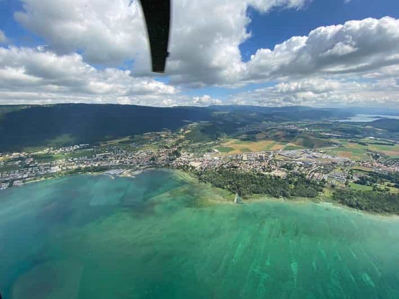 Berne : Excursion exclusive en hélicoptère dans la région des lacs pour 4 personnes maximum