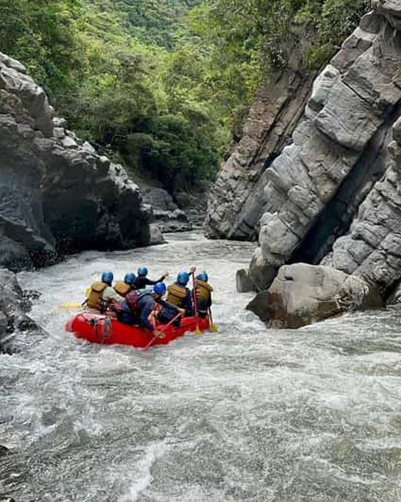 Depuis Bogota : Journée de rafting à Tobia