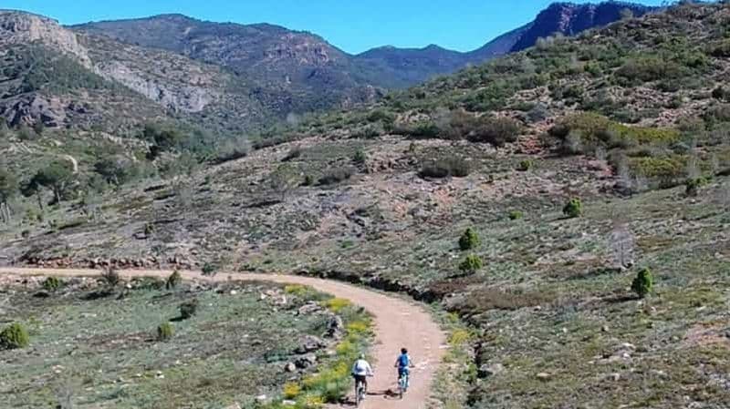 Valence : excursion en VTT électrique + transferts + images filmées par drone