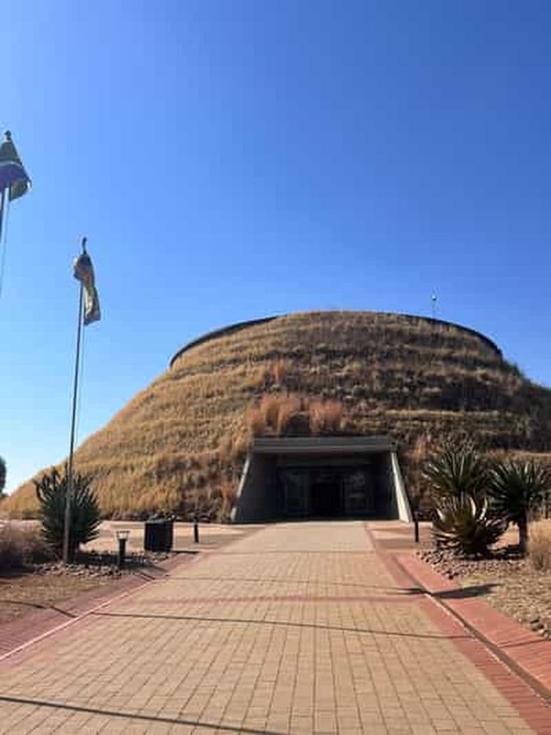 Billet Le berceau de l'humanité et le village culturel de Lesedi