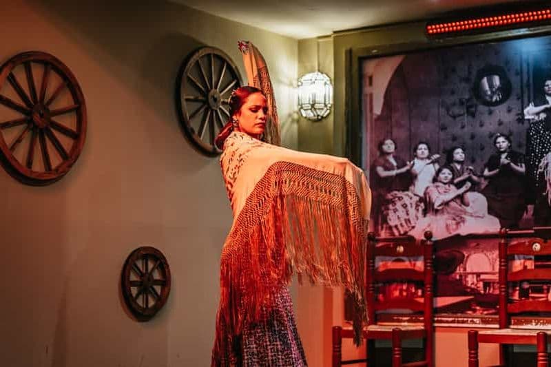 Billet Séville : spectacle de flamenco avec dîner andalou à La Cantaora