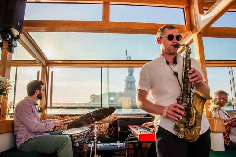 Billet NYC : Croisière jazz en soirée sur le Yacht Manhattan