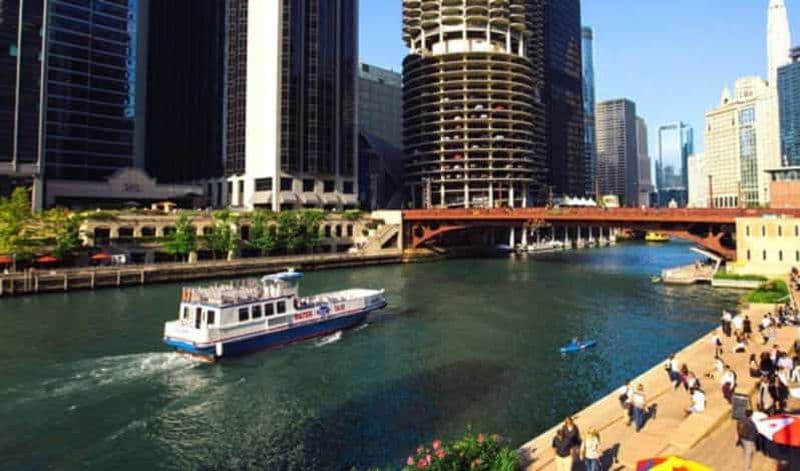Chicago : Shoreline All Day Water Taxi