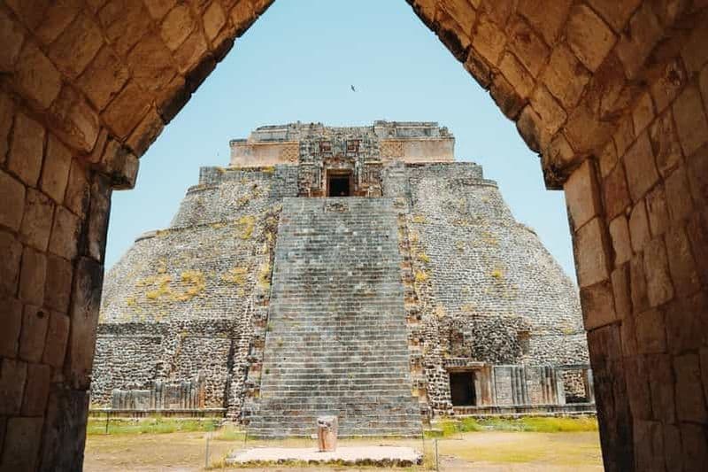 Billet Depuis Mérida : Uxmal, Kabah, et visite guidée des cénotes avec déjeuner.